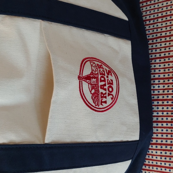 Trader Joe's Heavy Duty Canvas Tote in Cream and Navy, NWT - Picture 4 of 12